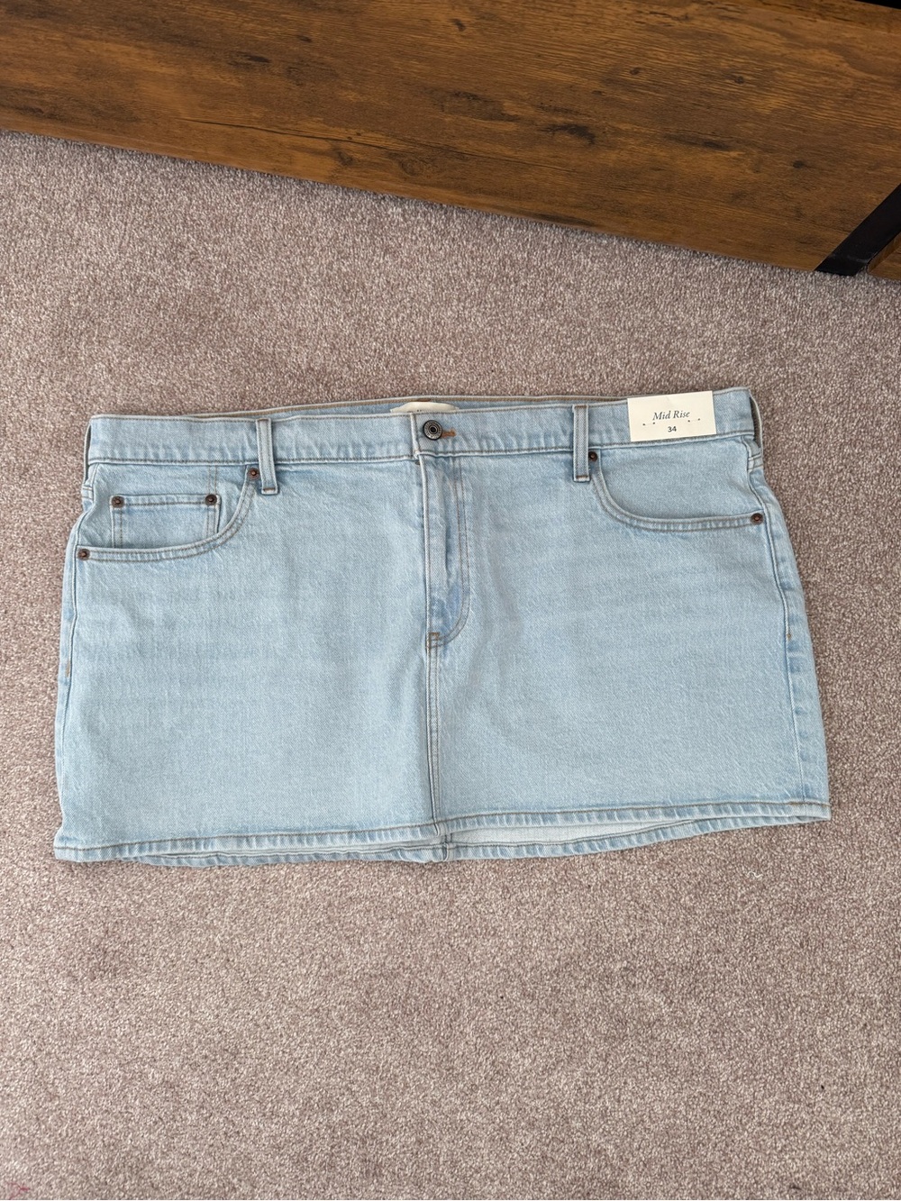 Abercrombie and Fitch Mid Rise Light Wash Denim Mini Skirt